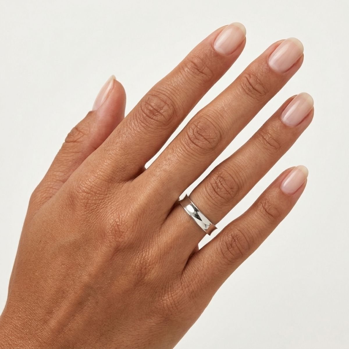 Aliança Anatômica Côncava 4mm em Prata 950
