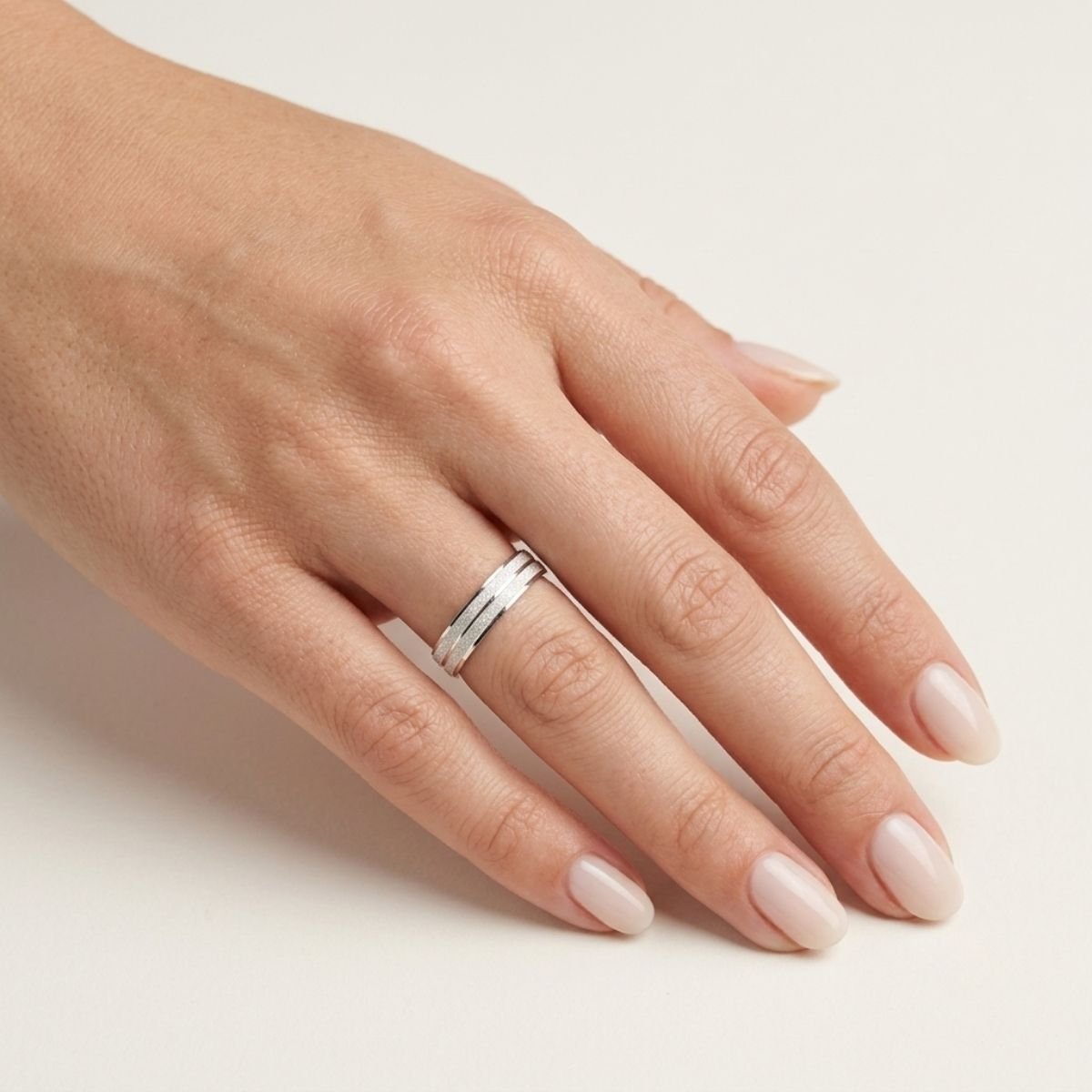 Aliança Diamantada 4,5mm em Prata 925