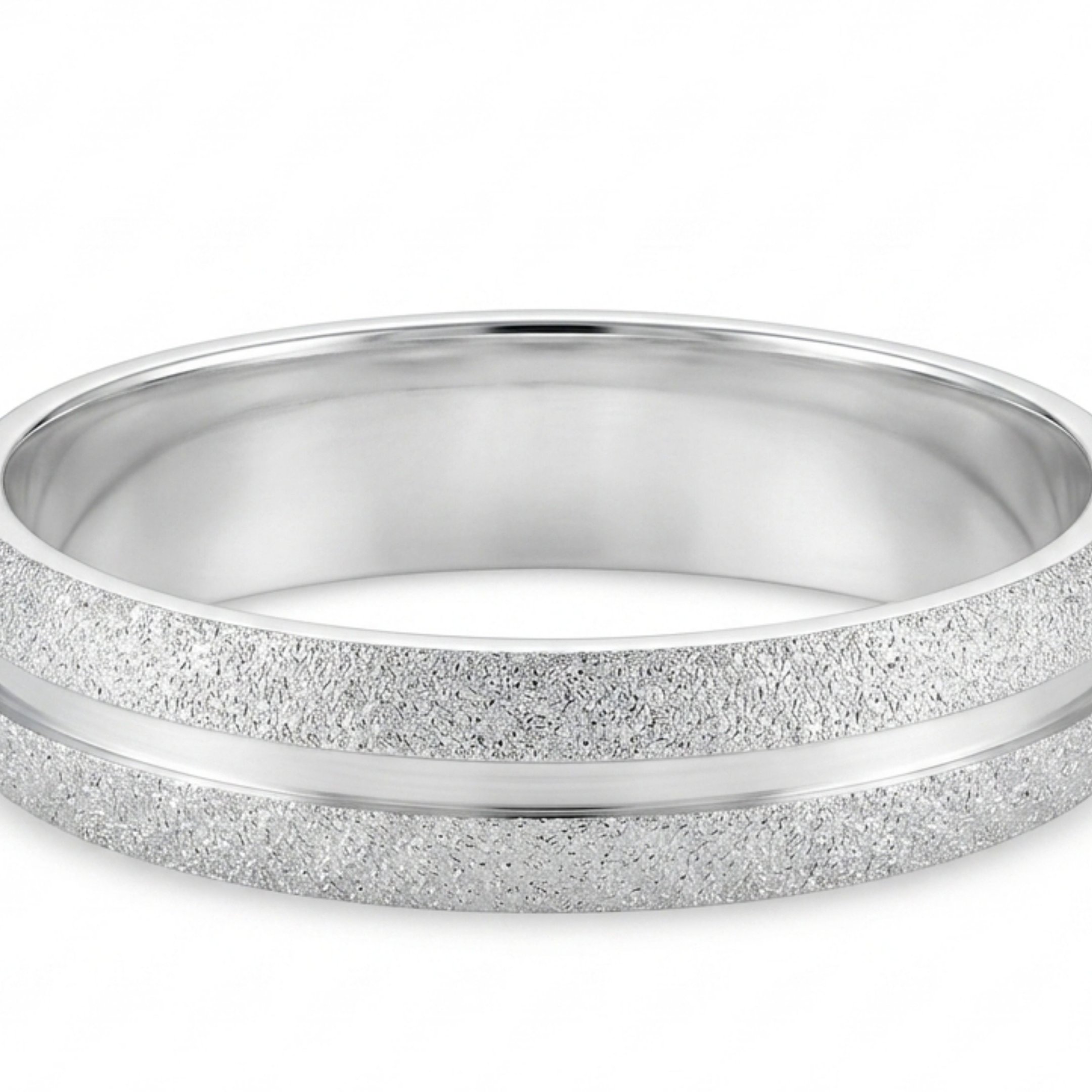 Aliança Diamantada Friso Central 4,3mm em Prata 925