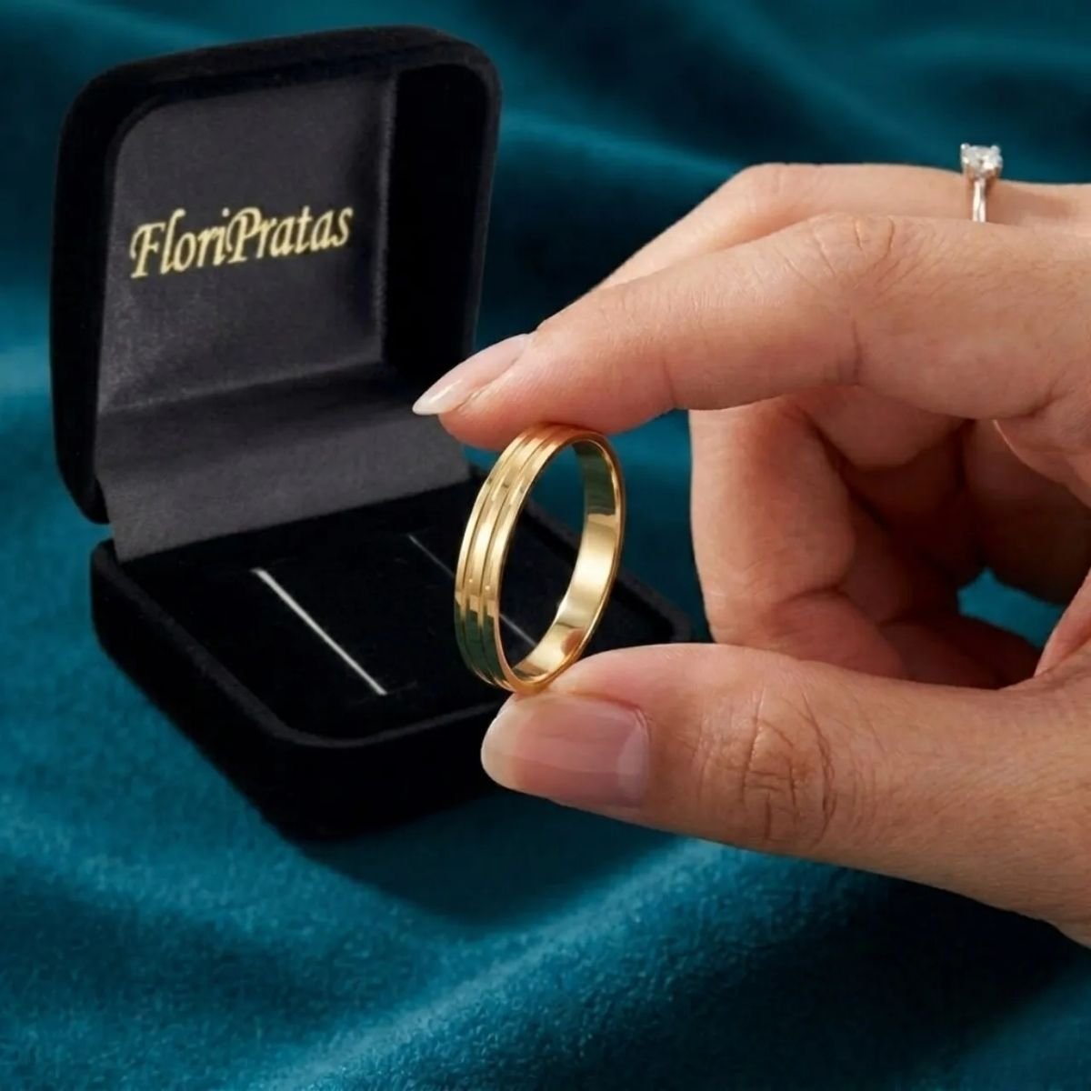 Aliança Gold Lines 3,8mm de Ouro Amarelo Legítimo 18K