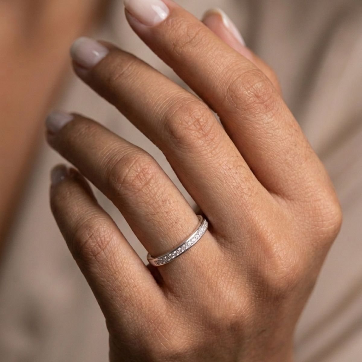 Aliança Inteira Cravejada Eternity 3,5mm em Prata 925