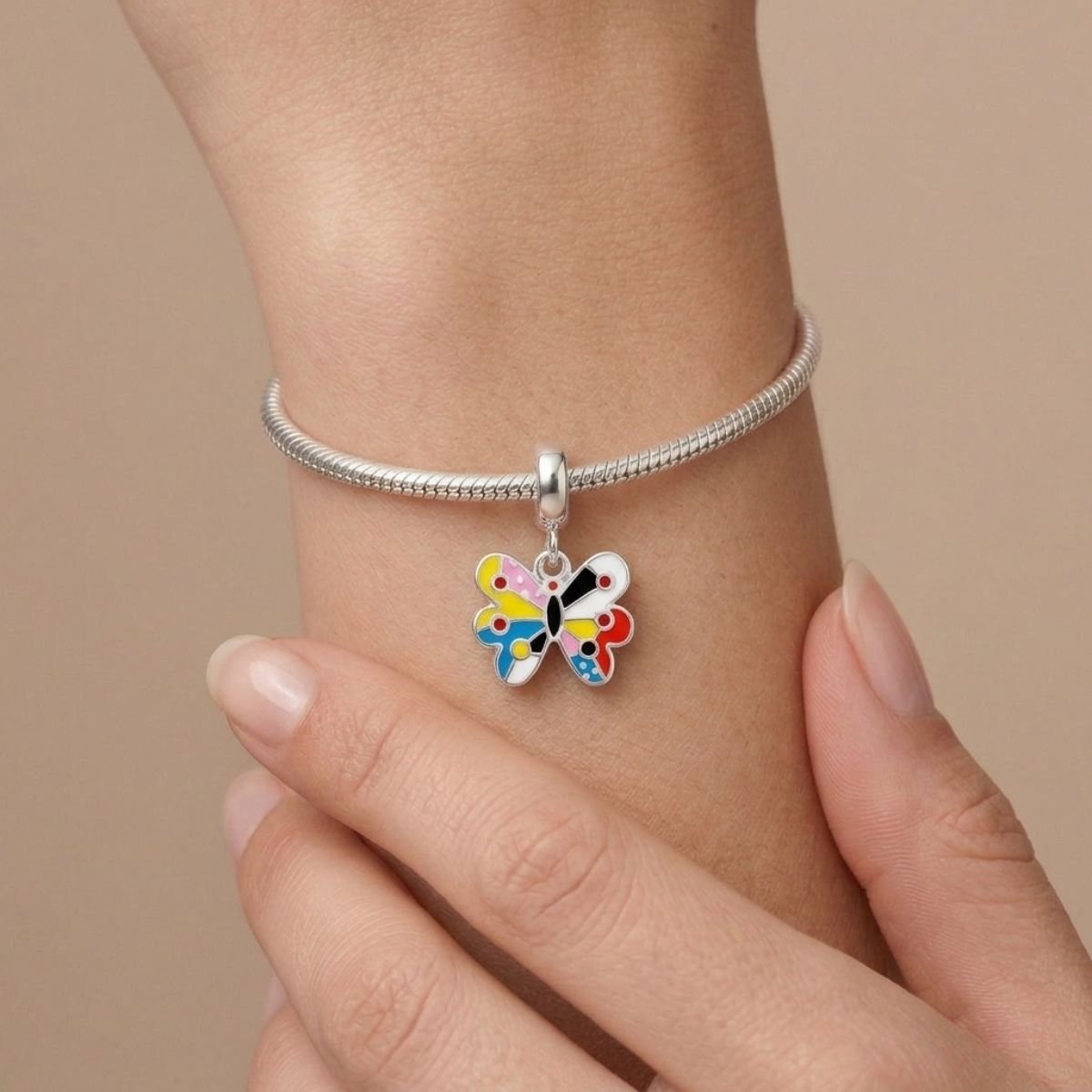 Berloque Pendente Borboleta Colorida Esmaltada em Prata 925