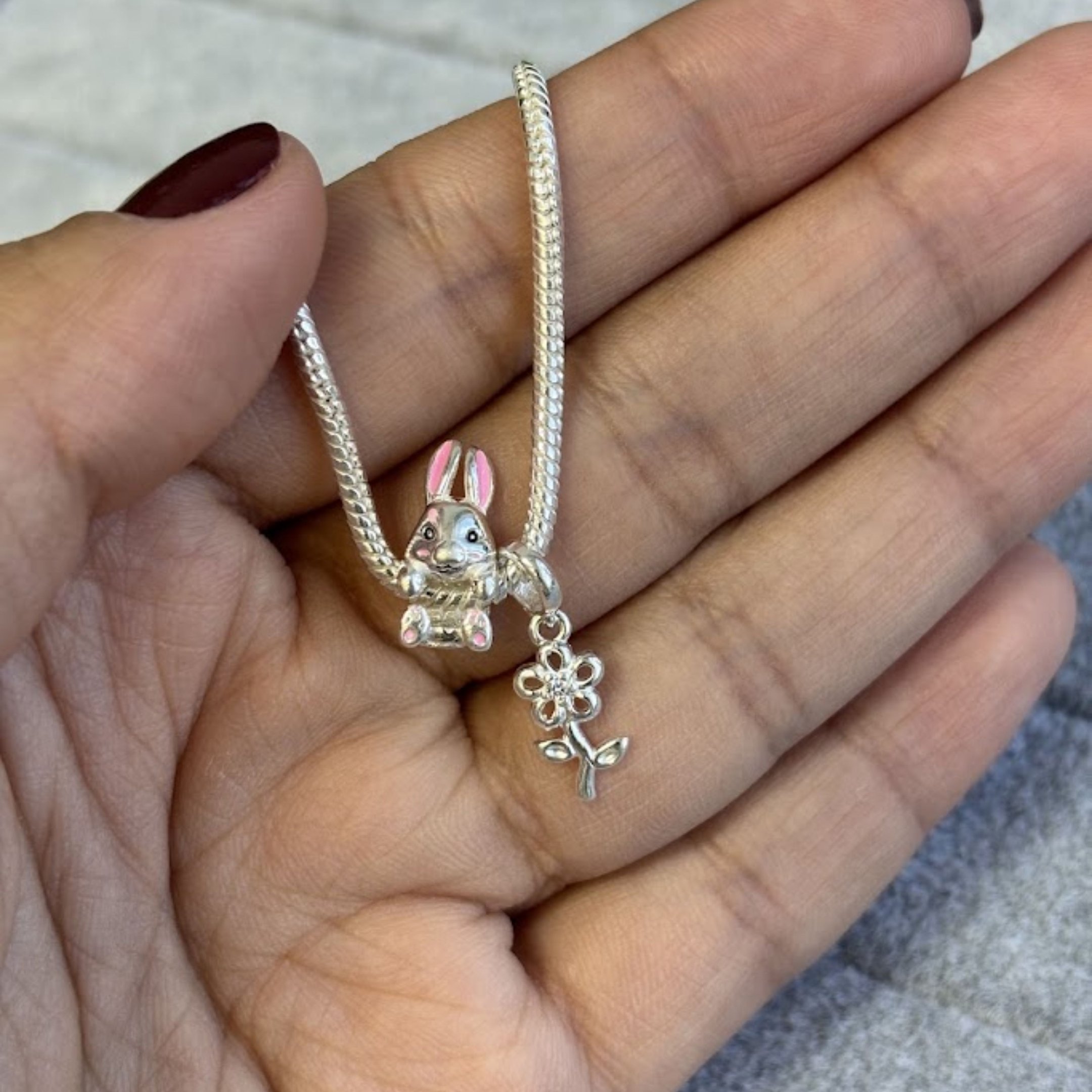 Berloque Pendente Flor com Pontinho de Luz em Prata 925