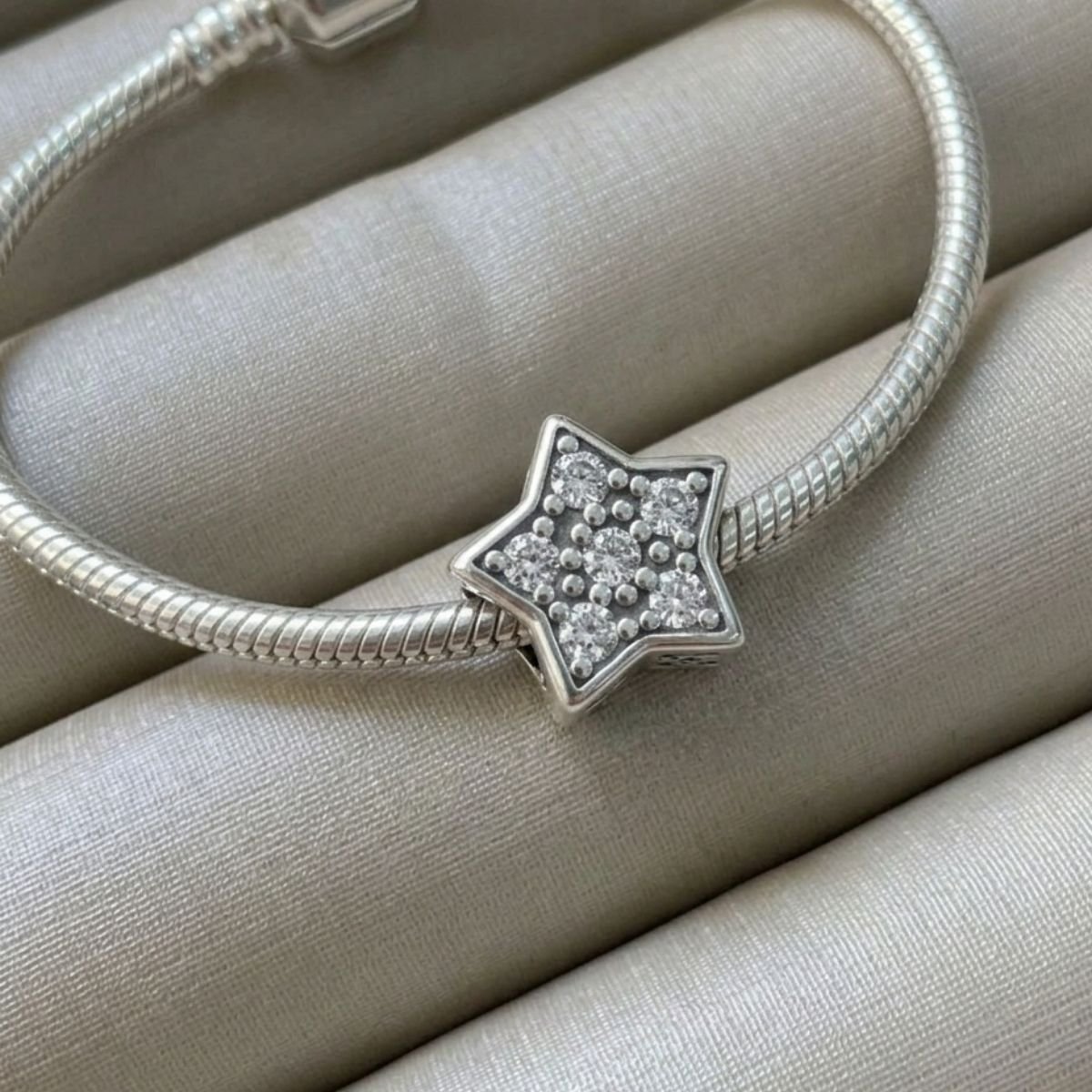 Berloque Separador Estrela Cravejada em Prata 925