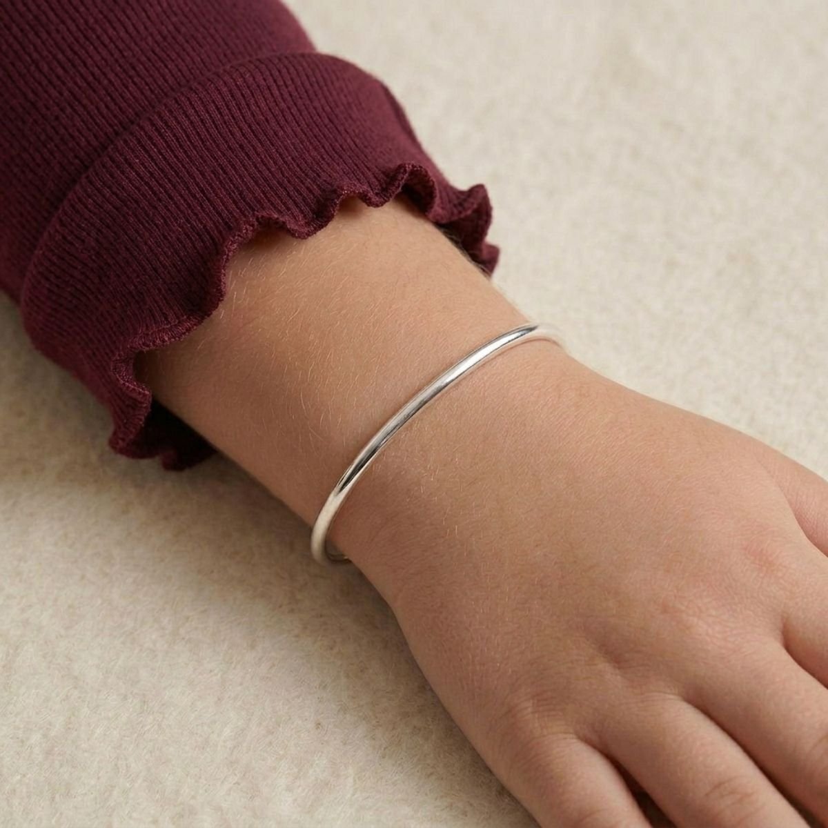 Bracelete Infantil Oval Liso em Prata 925