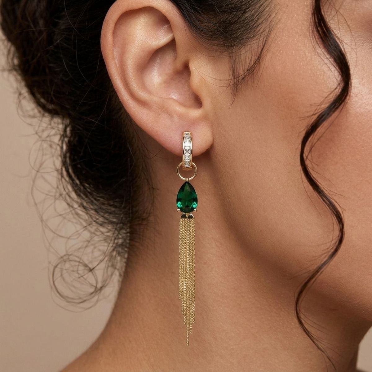 Brinco Argola Click Gota Verde com Franja Folheado a Ouro 18K