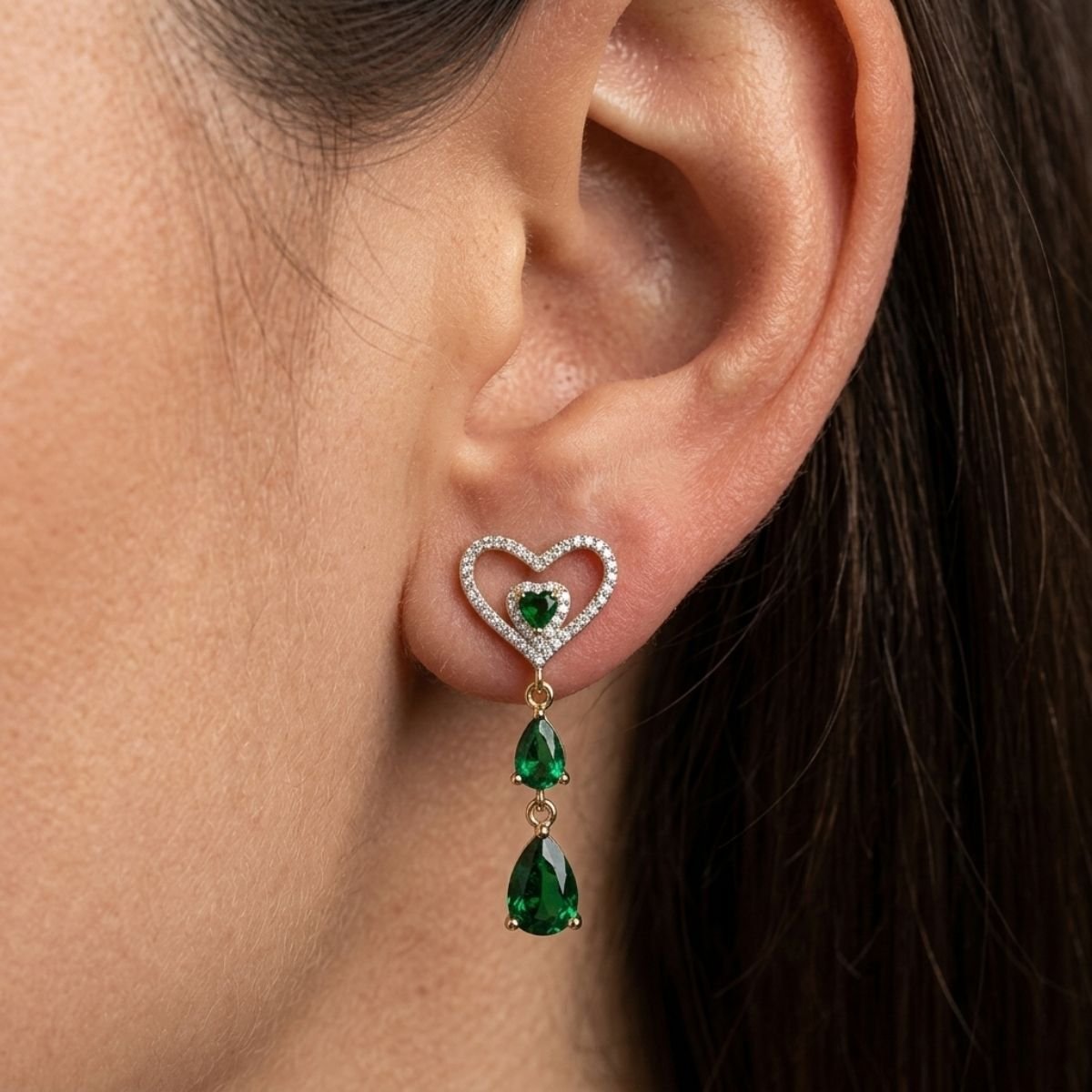 Brinco Gotas Esmeralda Folheado a Ouro 18K