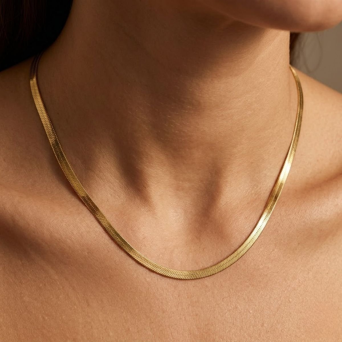 Colar Choker Fita Laminada Lisa Folheado a Ouro 18K