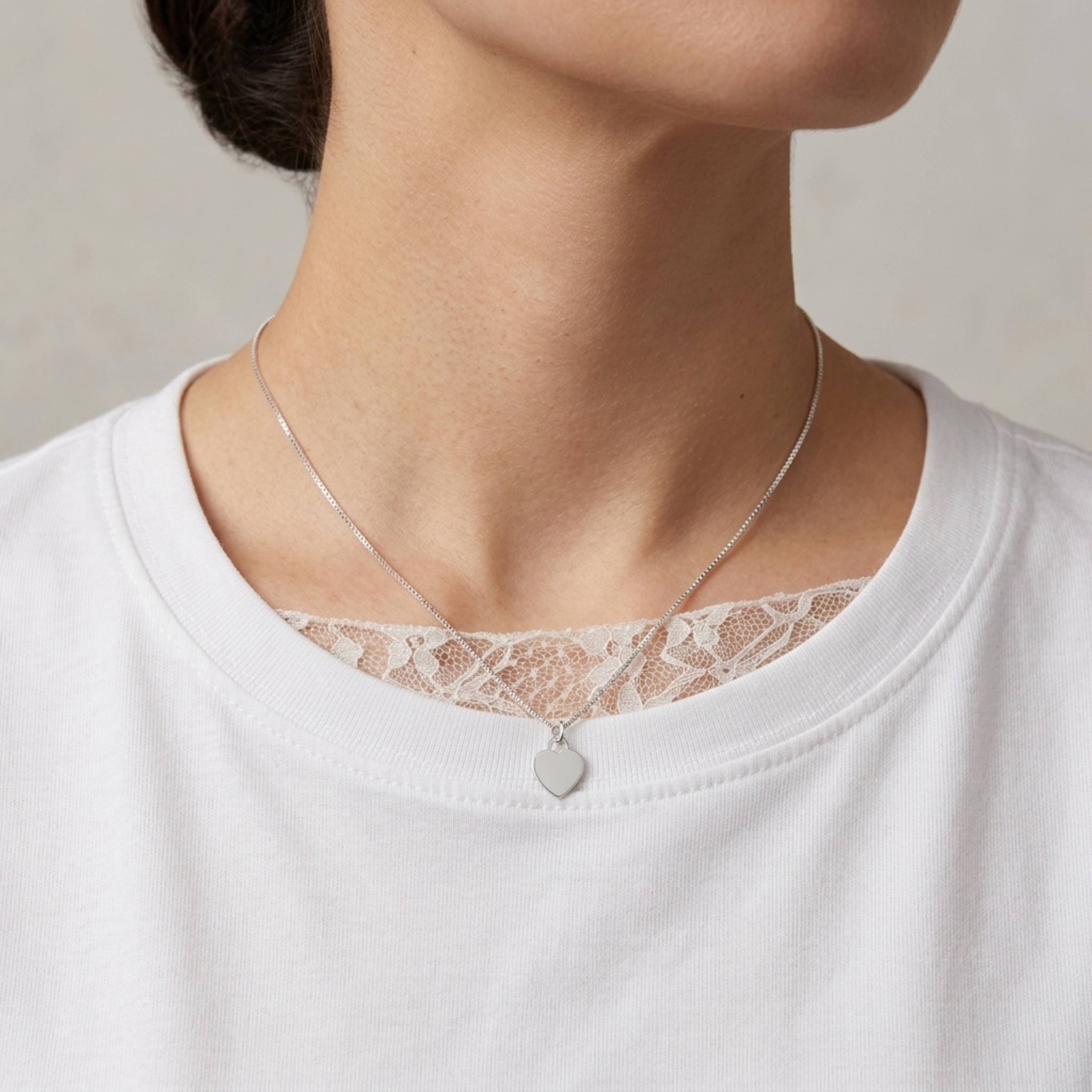Colar Coração Liso Minimalista Delicado em Prata 925