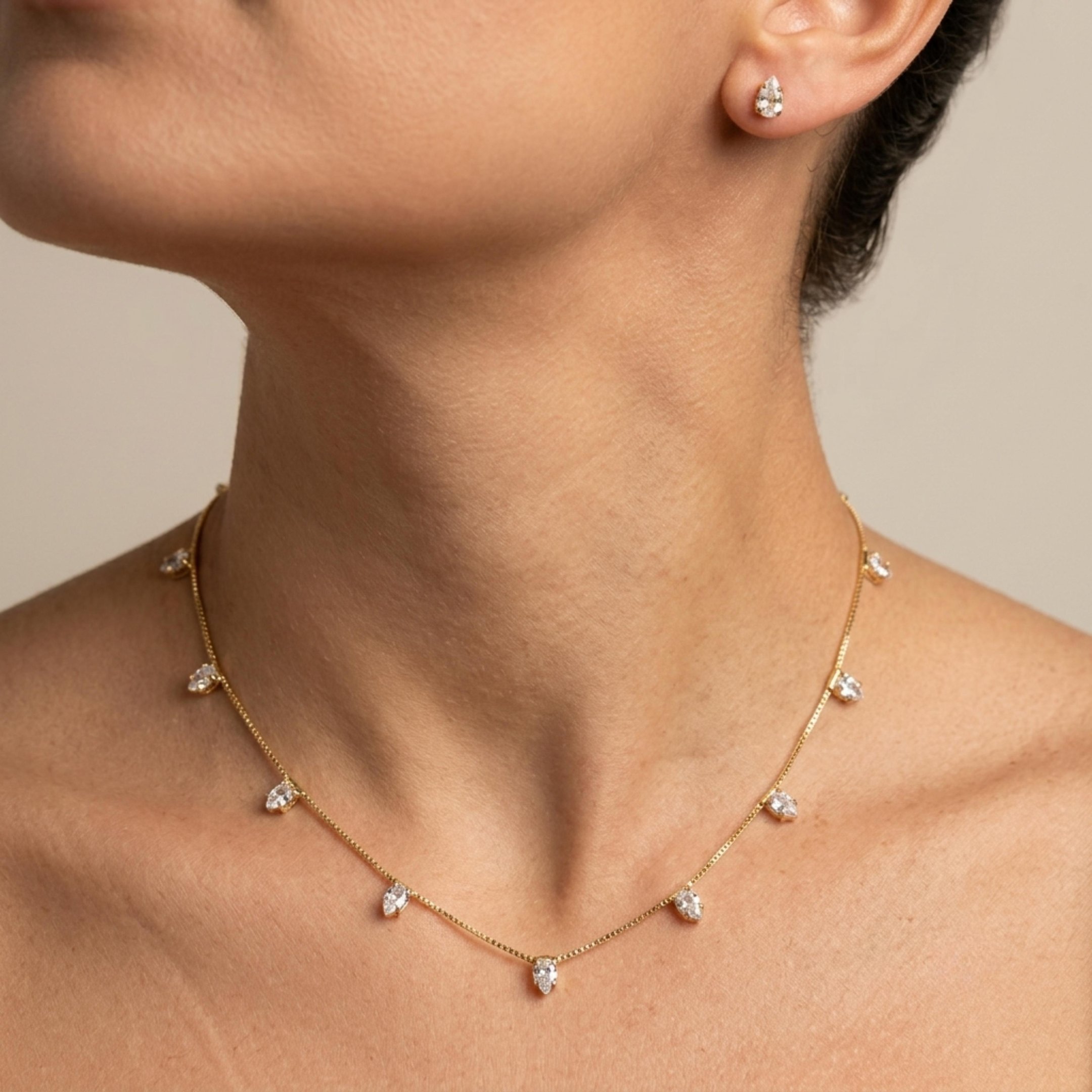 Conjunto Colar e Brincos Ponto de Luz Gota Folheado a Ouro 18k